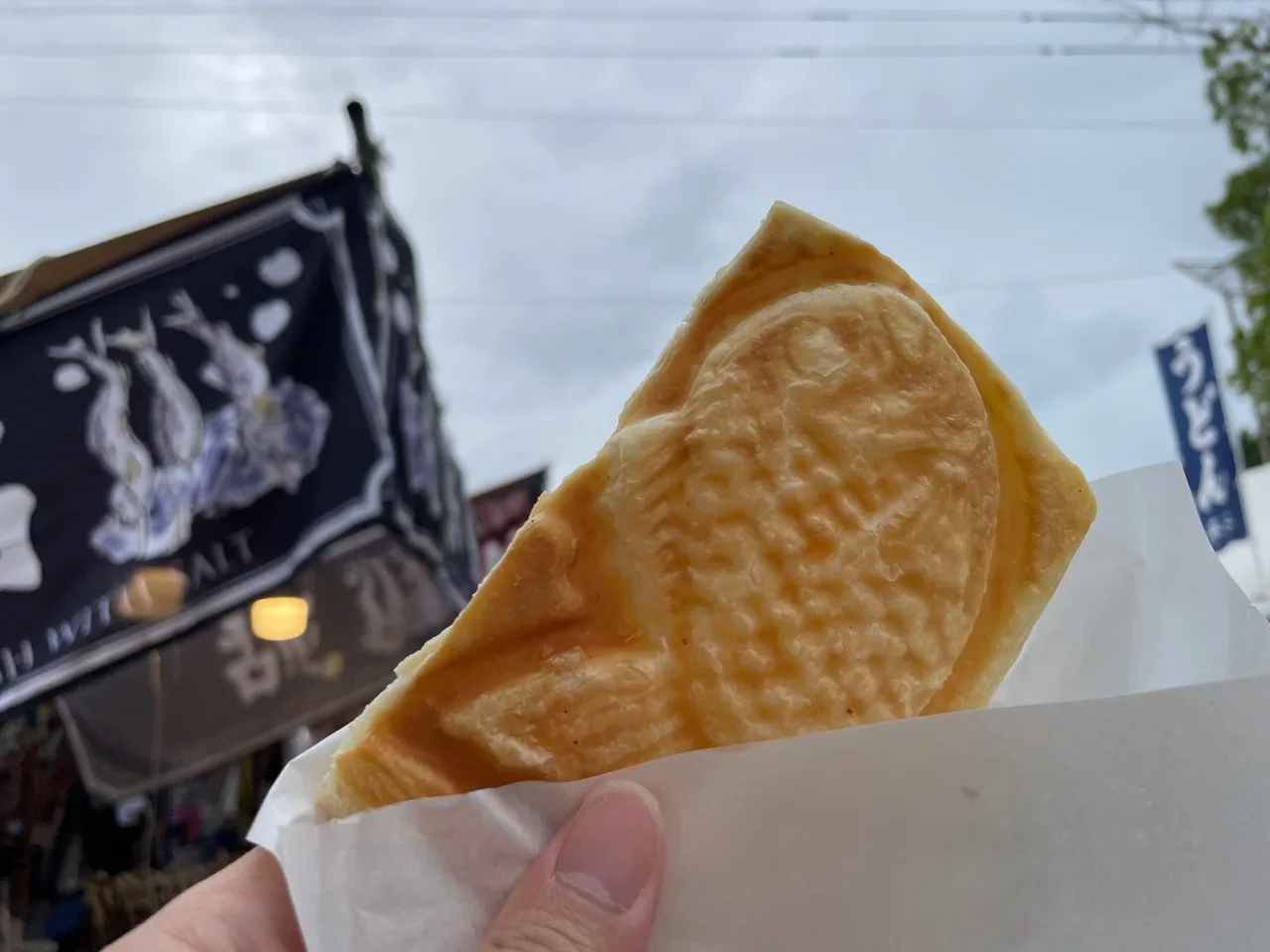 筥崎宮放生会のクロワッサンたい焼きを実食｜1個400円の写真